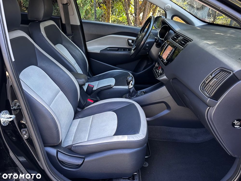 Kia Rio 1.4 CRDi 90 Platinum Edition - 28