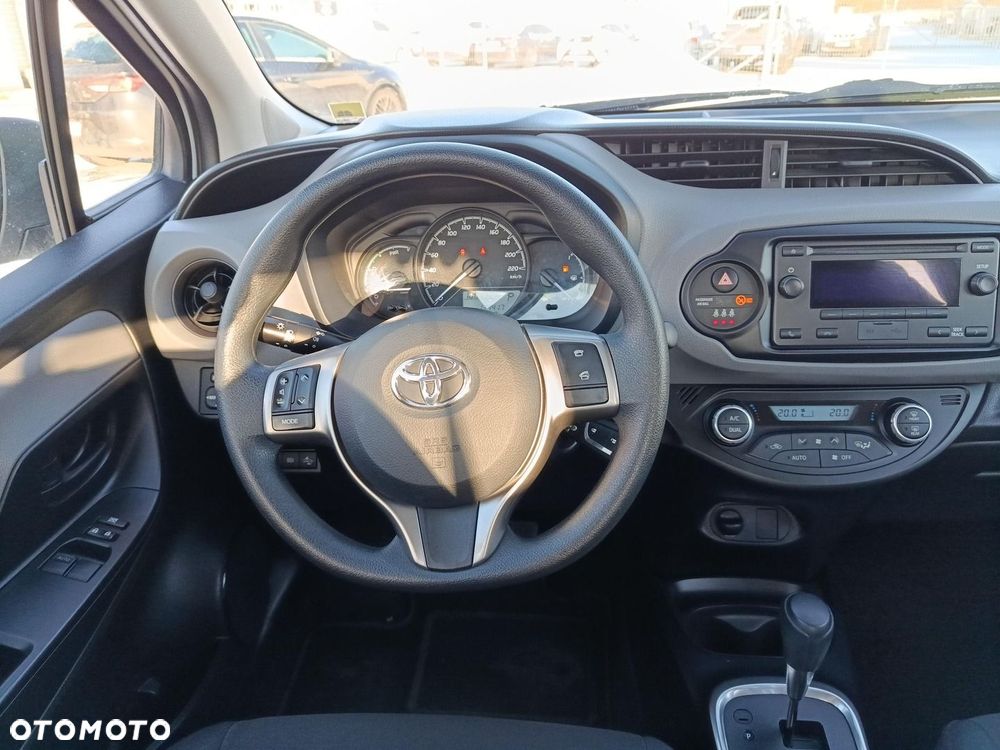 Toyota Yaris - 12