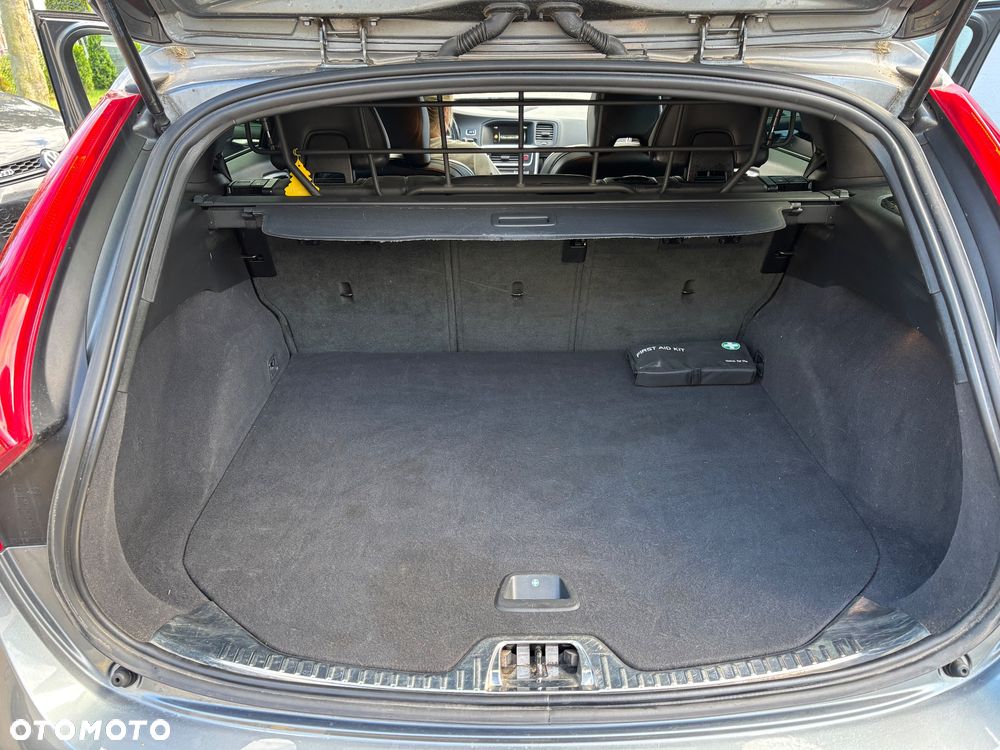 Volvo V60 D5 Geartronic RDesign - 37