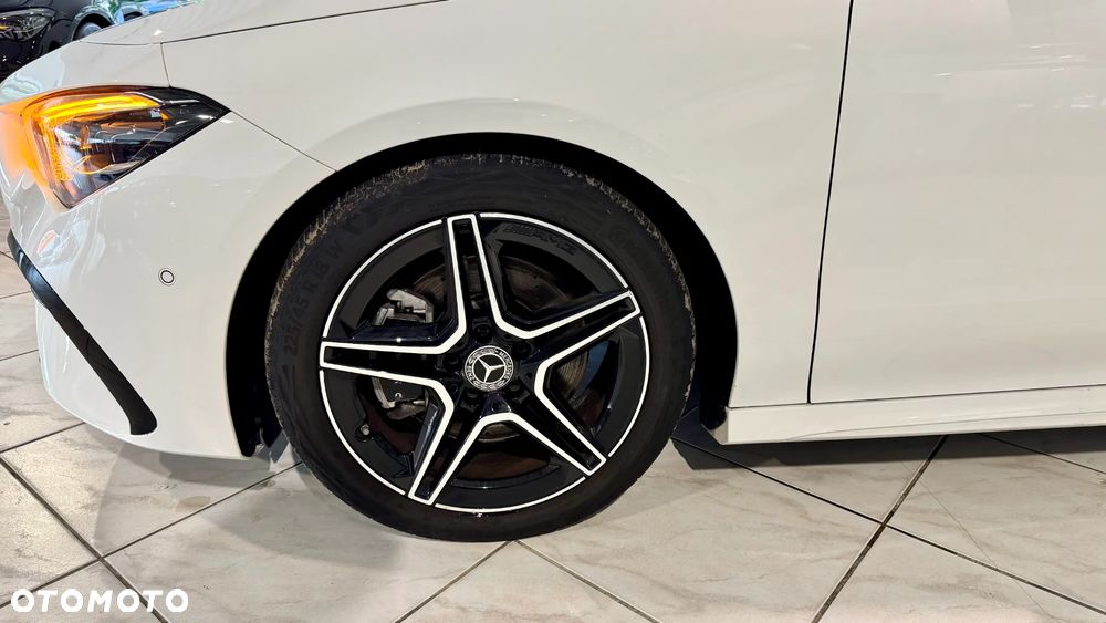 Mercedes-Benz CLA 200 mHEV AMG Line 7G-DCT - 9