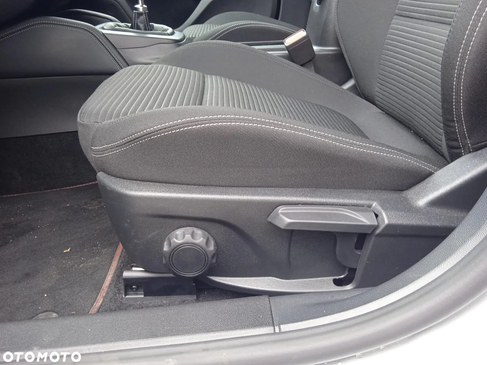 Ford Focus 1.0 EcoBoost Titanium X - 32