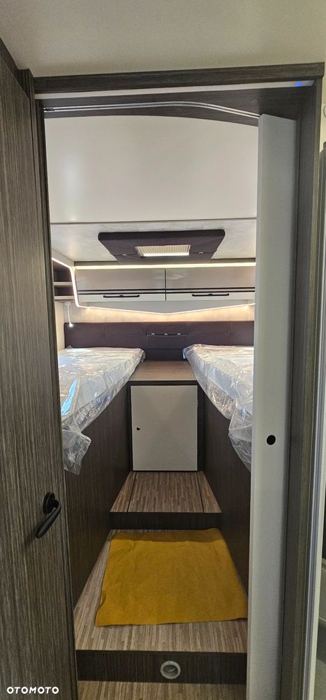 McLOUIS NEVIS 873 - INTEGRA - KAMPER - 21