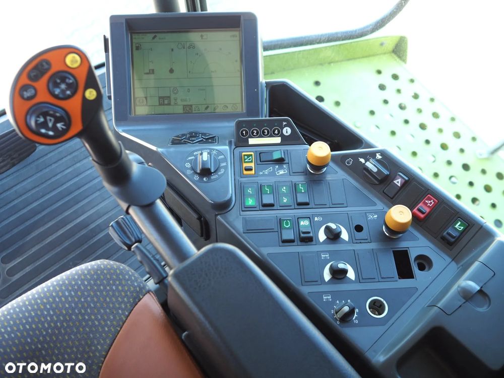 Claas Lexion 580 + V900 - 7