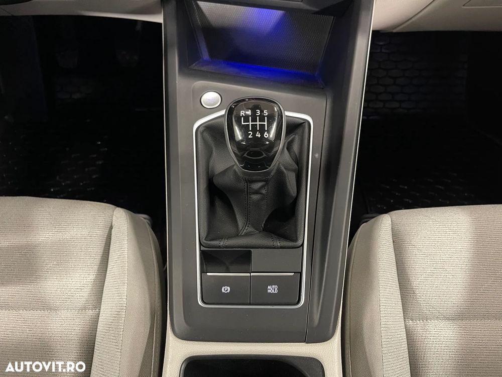 Volkswagen Golf 1.5 TSI ACT Life - 26