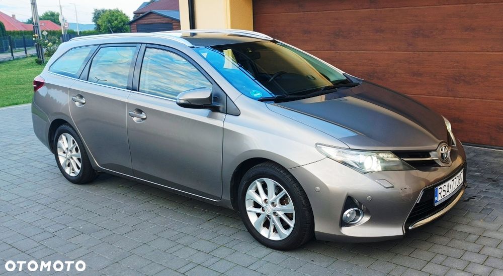 Toyota Auris 2.0 D-4D Life Plus - 13