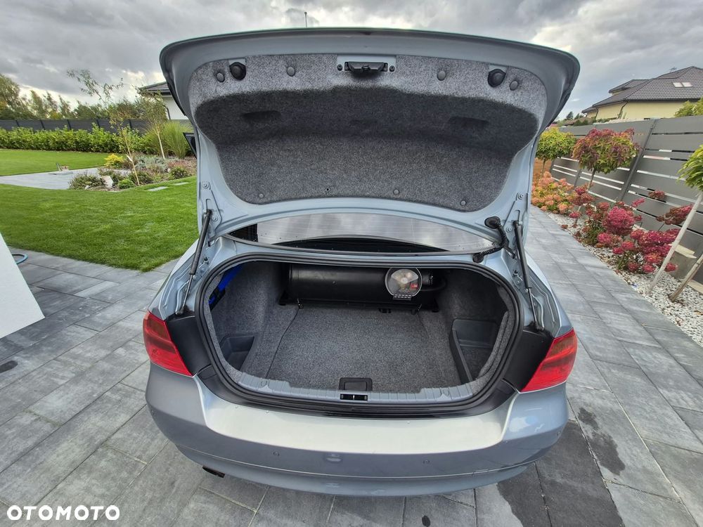 BMW Seria 3 - 27