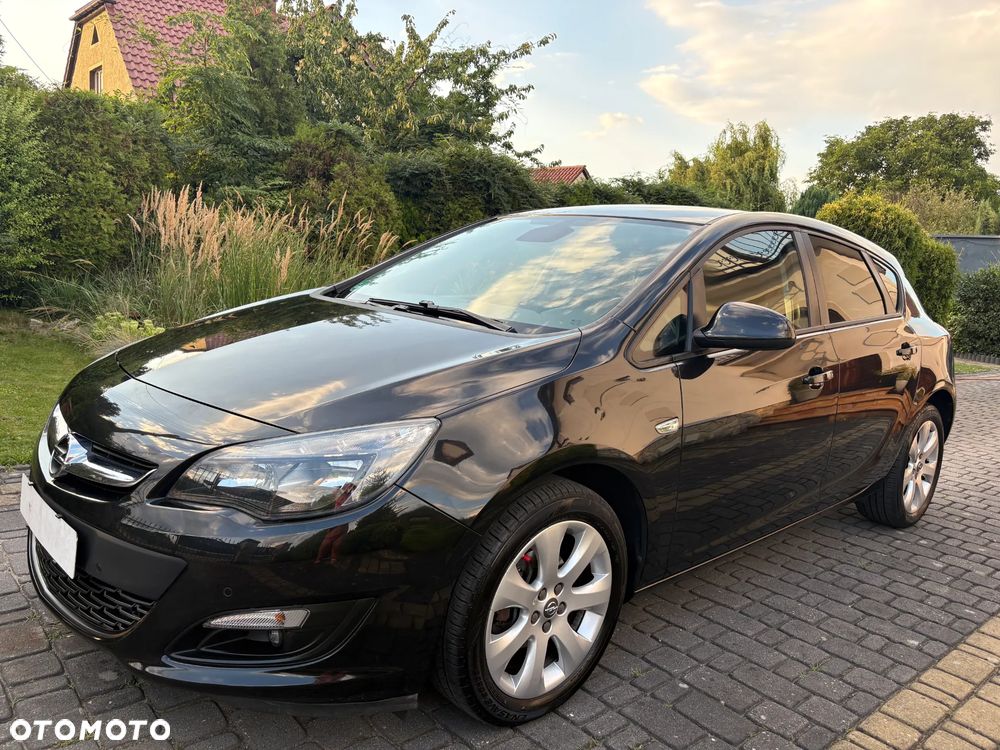 Opel Astra 1.4 Turbo Cosmo - 2