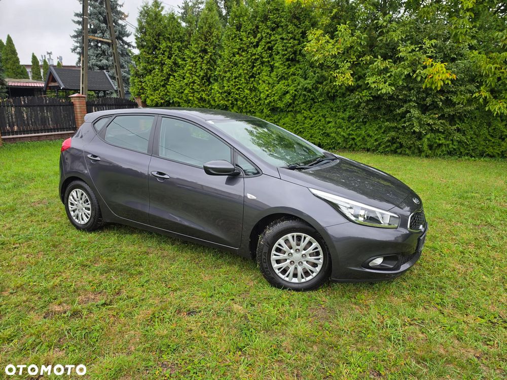 Kia Ceed 1.4 CVVT Attract - 17