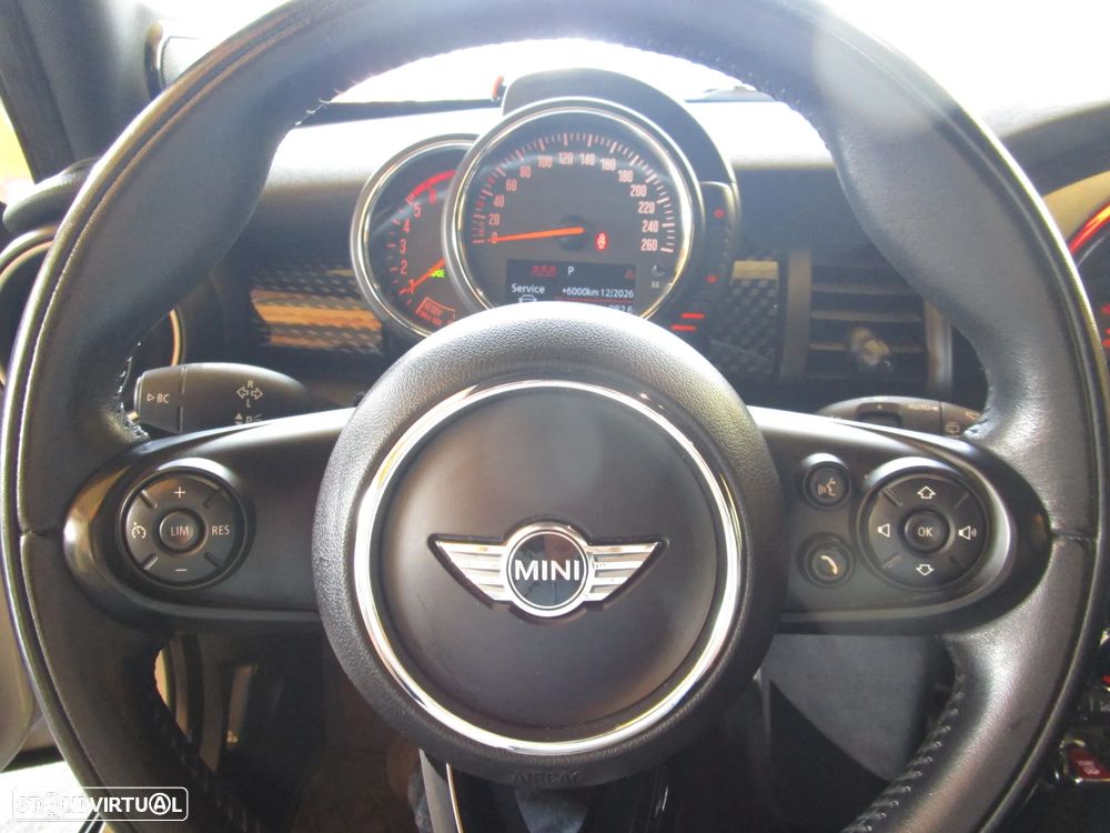 MINI 5 Portas Cooper SD Sport Aut. Seven - 12