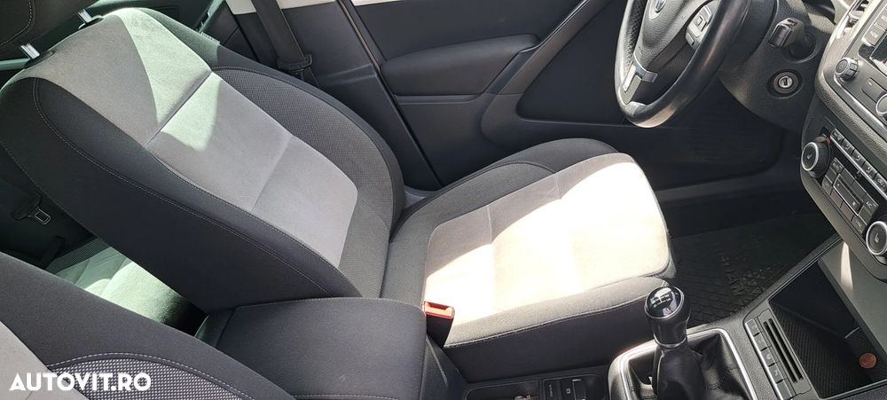 Volkswagen Tiguan 2.0 TDI SCR BlueMotion Technology Sport & Style - 10