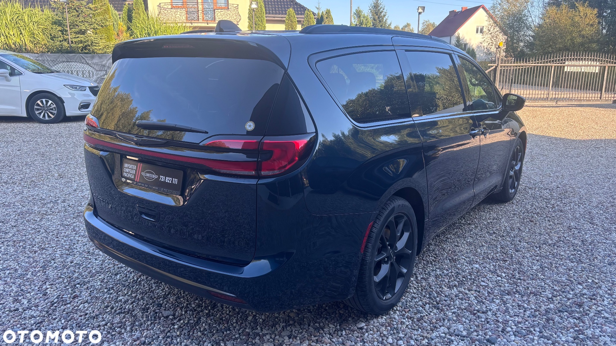 Chrysler Pacifica - 7