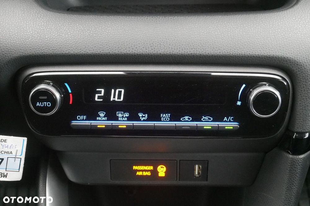 Toyota Yaris Hybrid 1.5 Comfort - 19