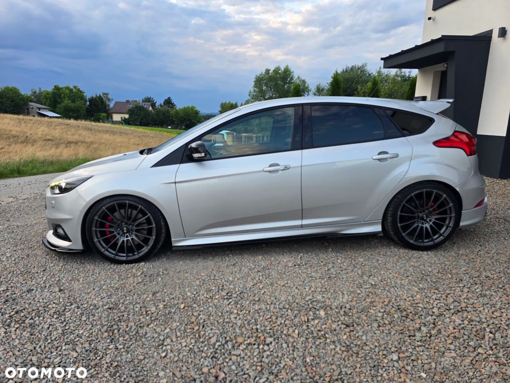 Ford Focus 2.0 EcoBoost ST mit Leder-Sport-Paket - 4