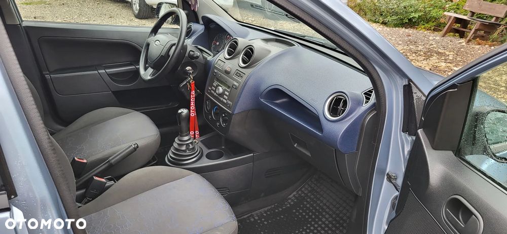 Ford Fiesta 1.4 Trend - 18