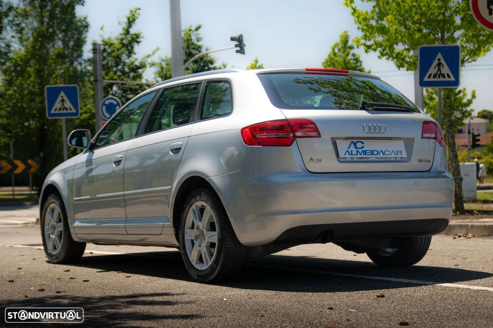 Audi A3 Sportback 1.6 TDI Attraction - 9