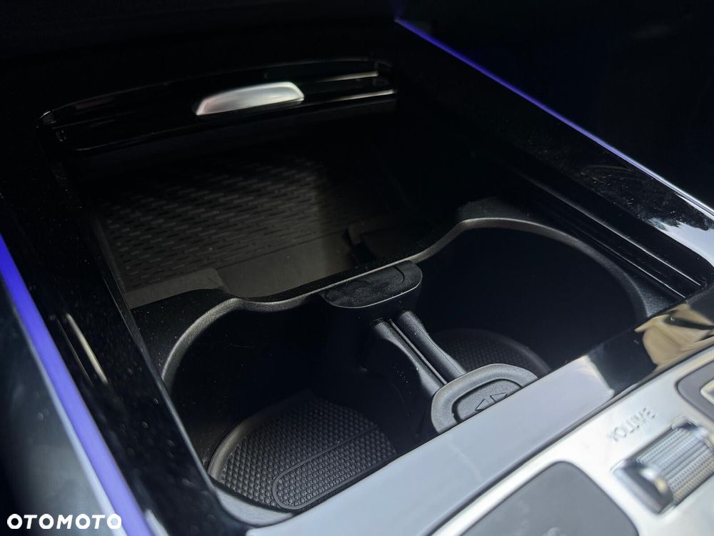 Mercedes-Benz GLA 200 Business Edition - 28