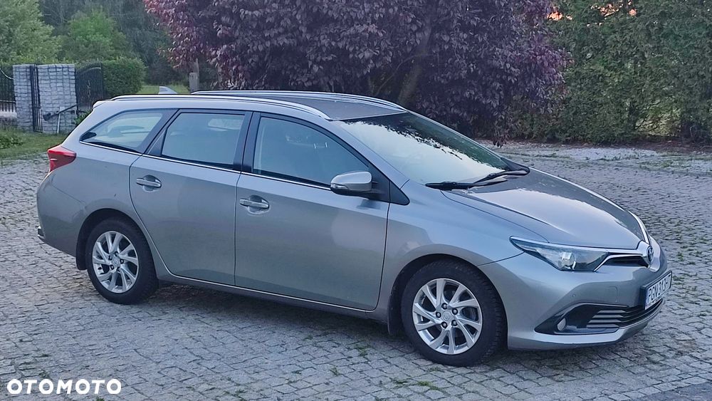 Toyota Auris 1.6 D-4D Premium - 12