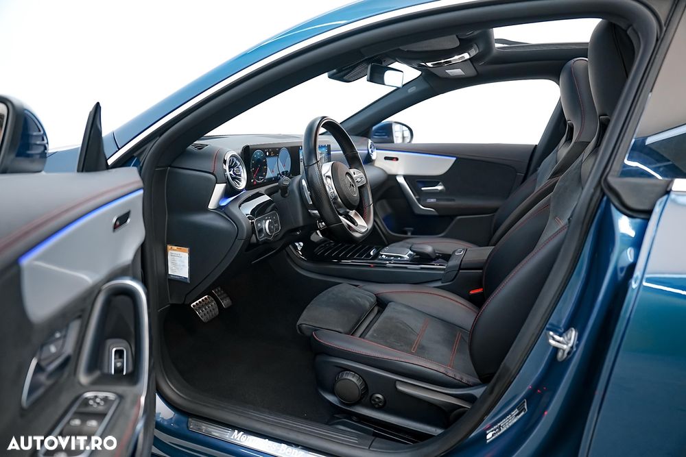 Mercedes-Benz CLA 200 7G-DCT AMG Line - 11