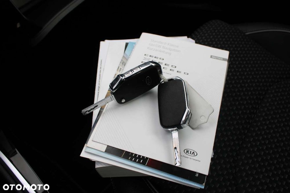 Kia XCeed - 34
