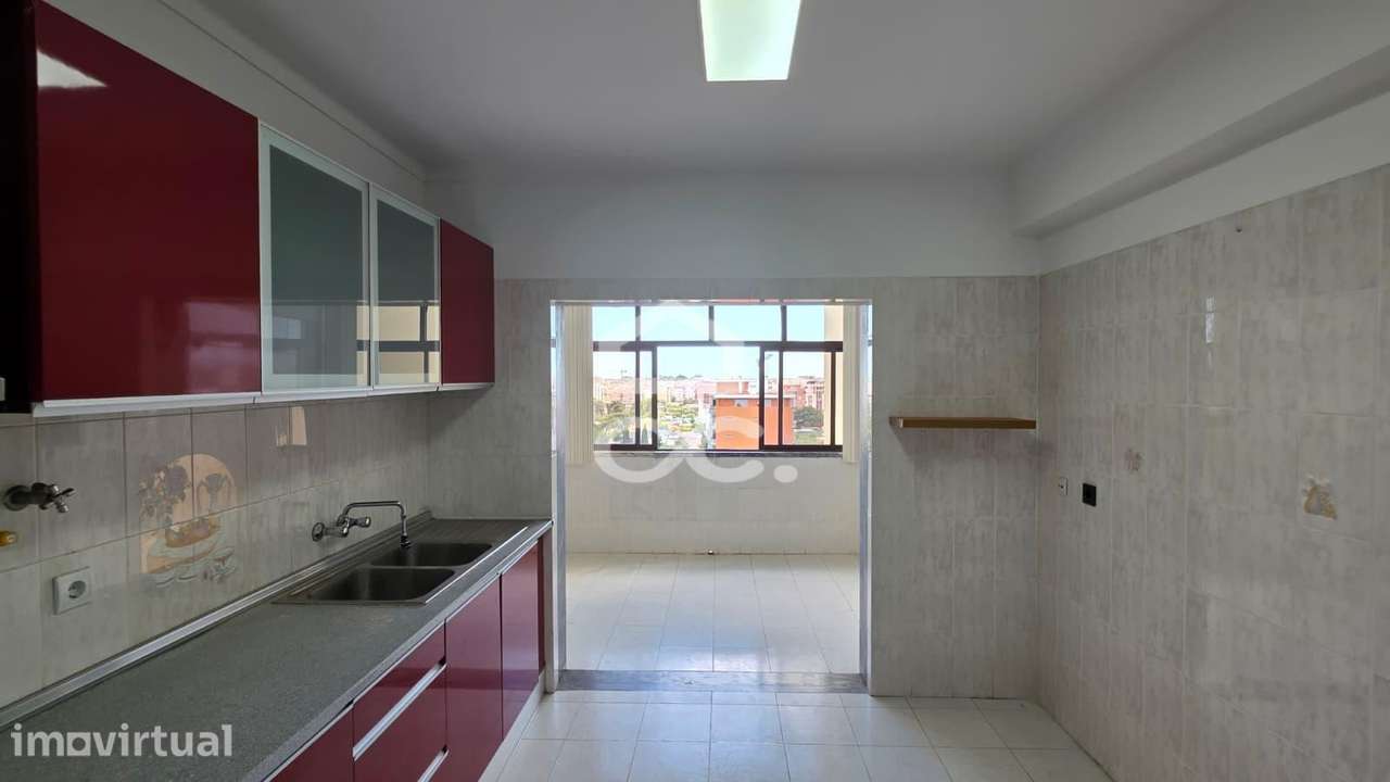 Apartamento T4 com vista para a serra em Setúbal - Grande imagem: 4/28