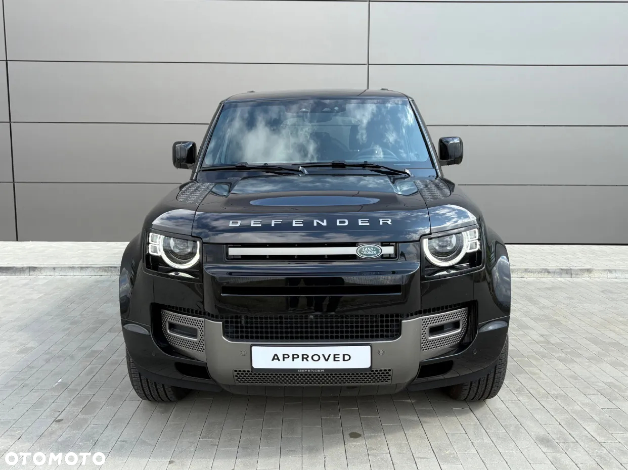 Land Rover Defender - 2
