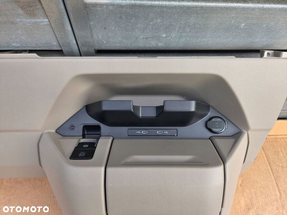 vw multivan t7 tunel środkowy cupholder usb 7t1858189f - 4
