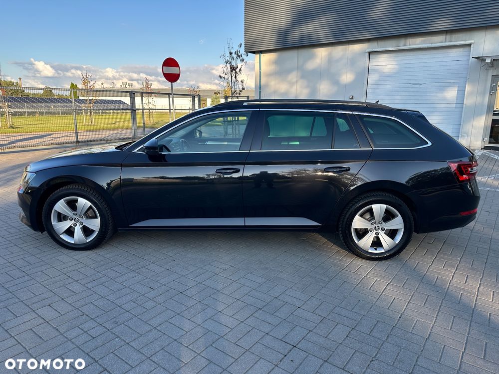Skoda Superb 2.0 TDI DSG Ambition - 4