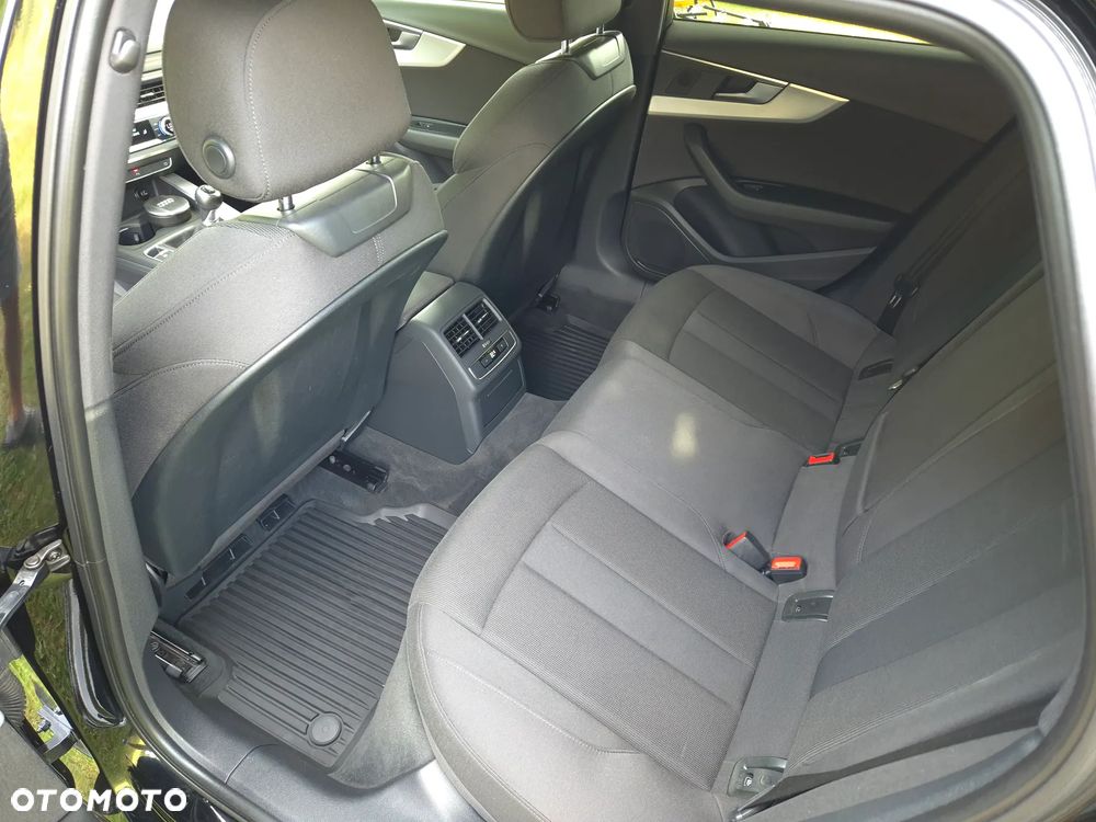 Audi A4 Avant 2.0 TDI ultra sport - 13