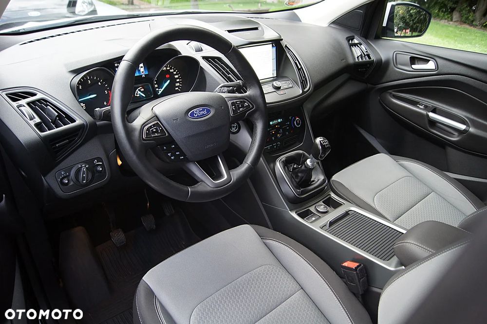 Ford Kuga - 21