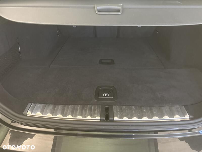 BMW Seria 3 320d xDrive mHEV - 22