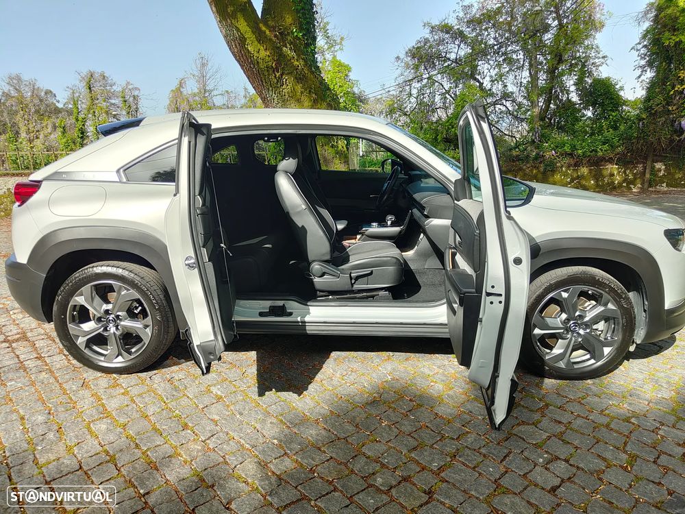 Mazda MX-30 e-SKYACTIV Makoto Urban Expression+Premium - 25