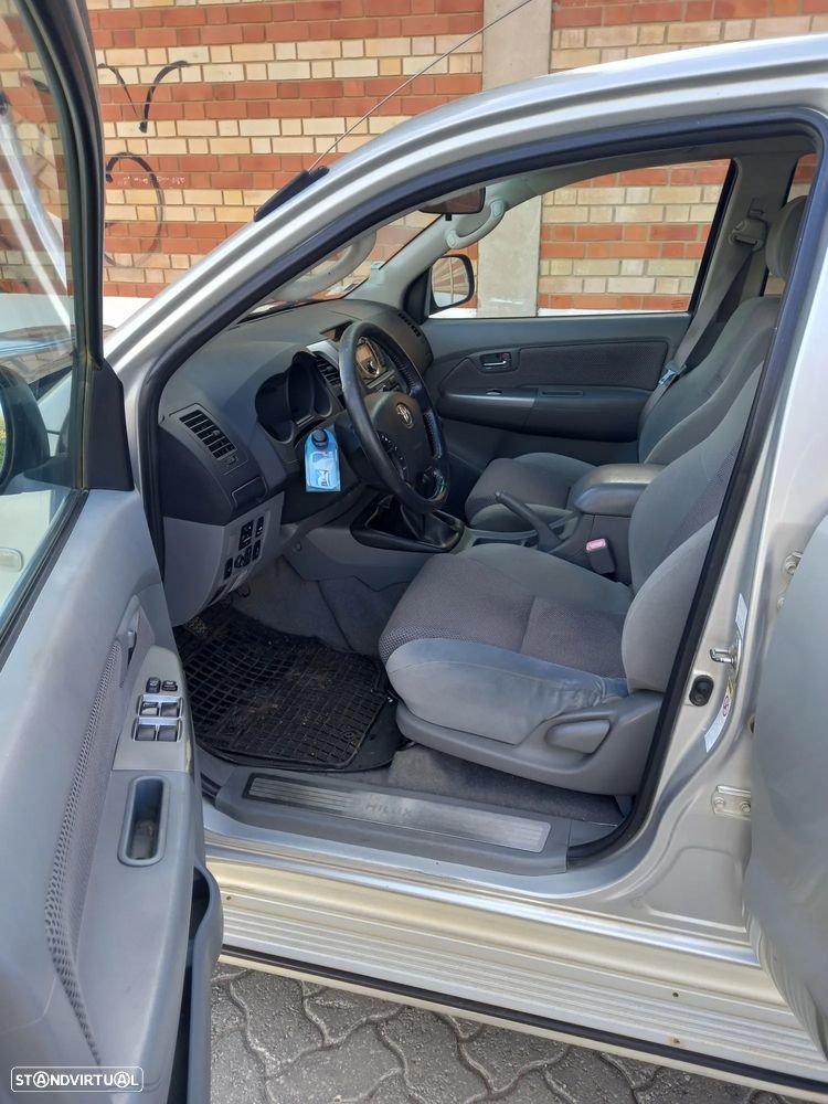 Toyota Hilux 2.5 D-4D 4WD CD CM PM+AC - 12