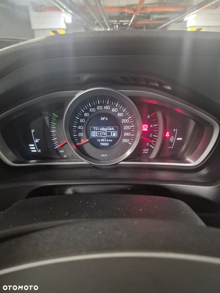Volvo V40 D3 Summum - 30