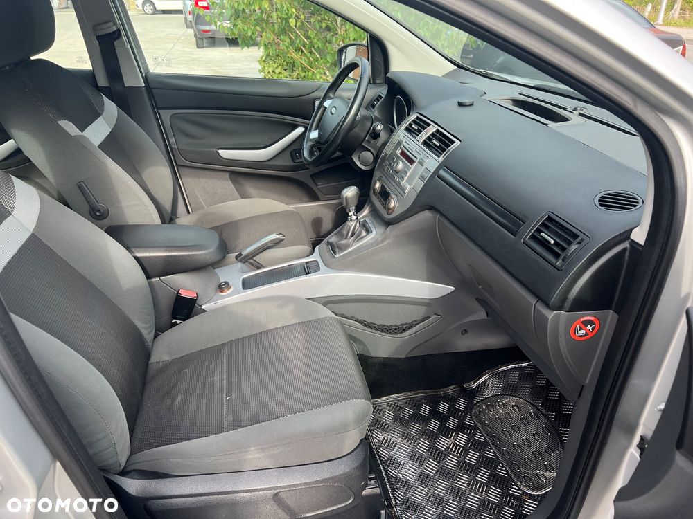 Ford Kuga 2.0 TDCi 2x4 Trend - 26