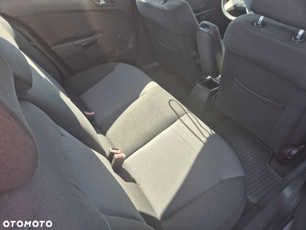 Opel Astra 1.6 Cosmo - 8