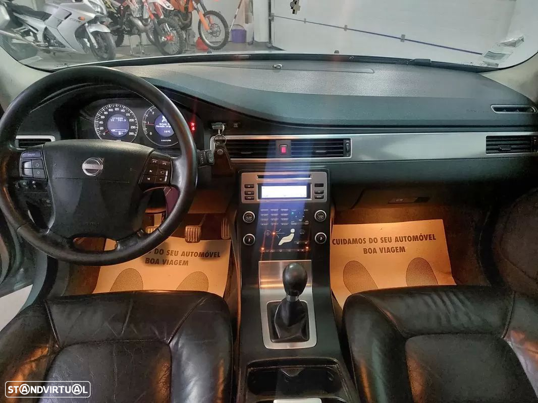 Volvo V70 2.0 D Momentum - 18