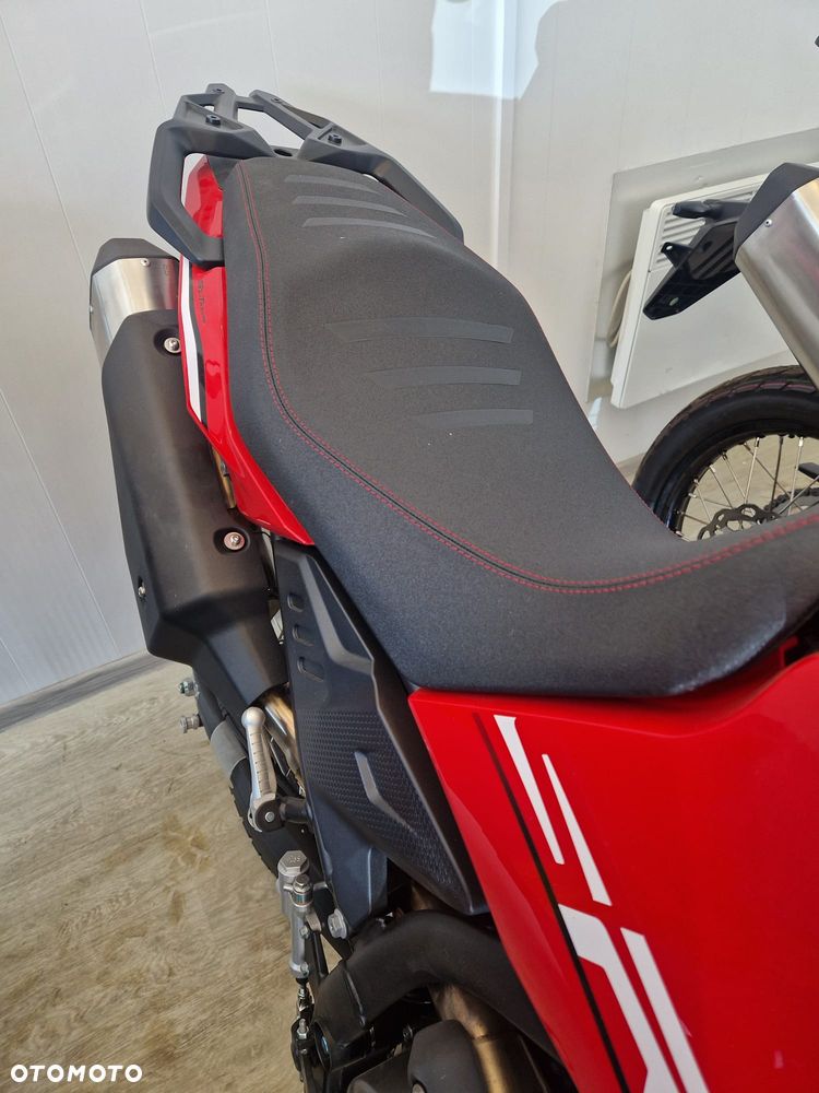 QJMOTOR SRT 300DX - 13