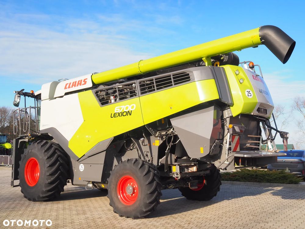 Claas Lexion 6700 + V930 - 3