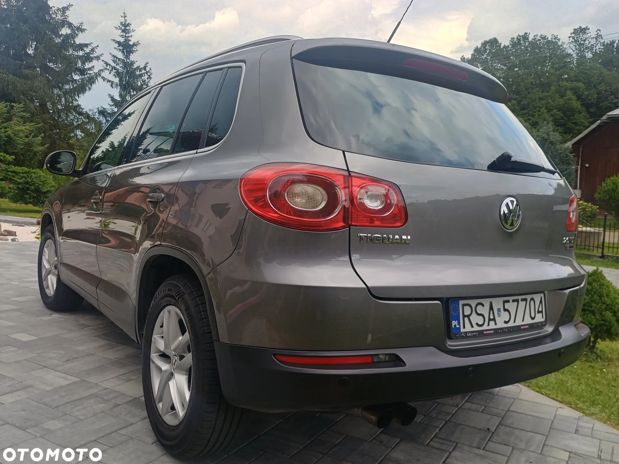 Volkswagen Tiguan - 12