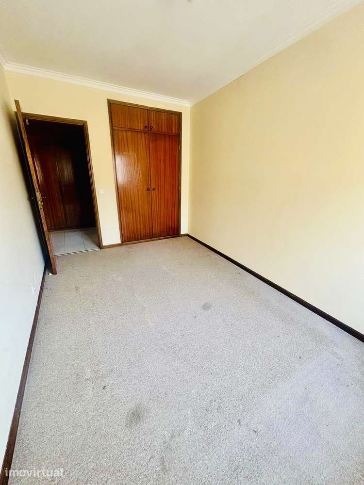 Apartamento T2 com terraço e cozinha equipada - Grande imagem: 3/14
