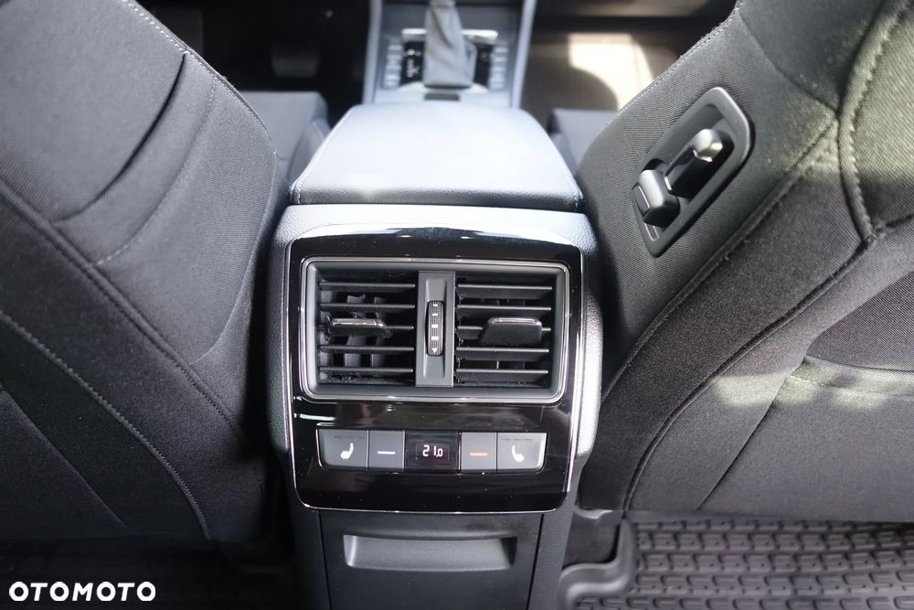 Skoda Superb 2.0 TDI SCR 4x4 Style DSG - 14
