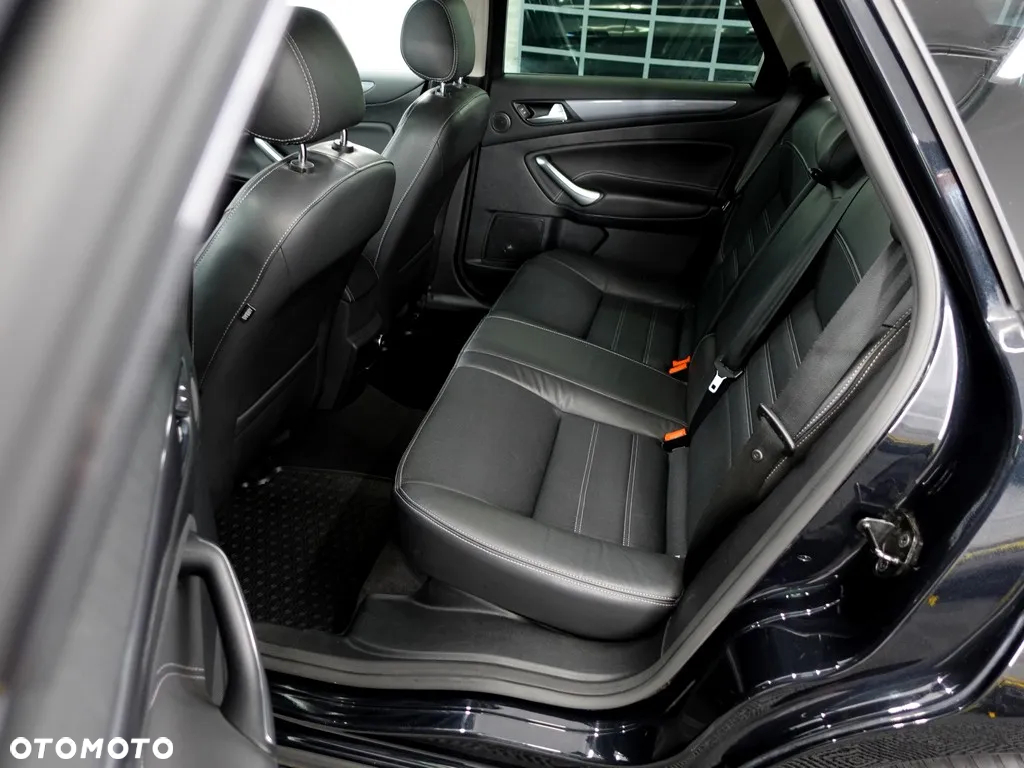 Ford Mondeo - 10