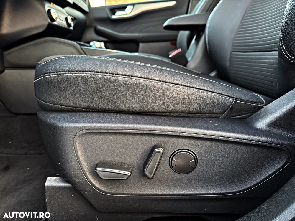 Ford Kuga 2.5 Duratec PHEV Titanium X - 32