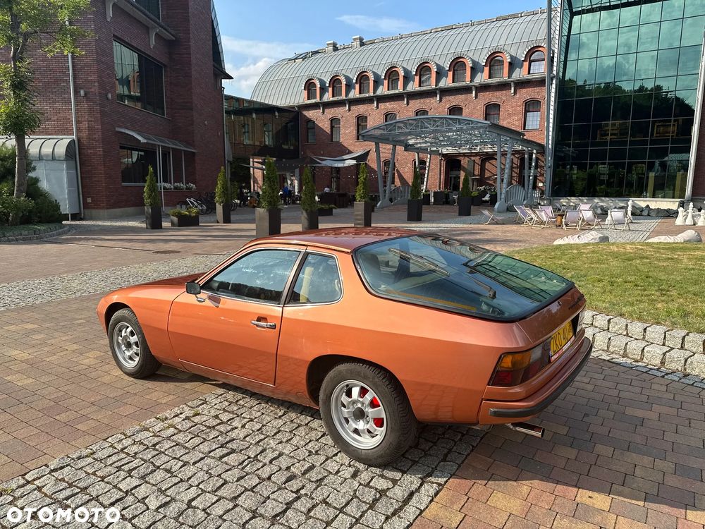 Porsche 924 - 13