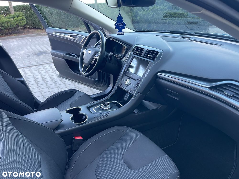 Ford Mondeo - 29