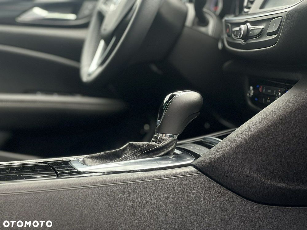 Opel Insignia 1.5 T Elite S&S - 19
