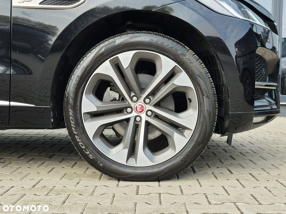 Jaguar F-Pace - 10