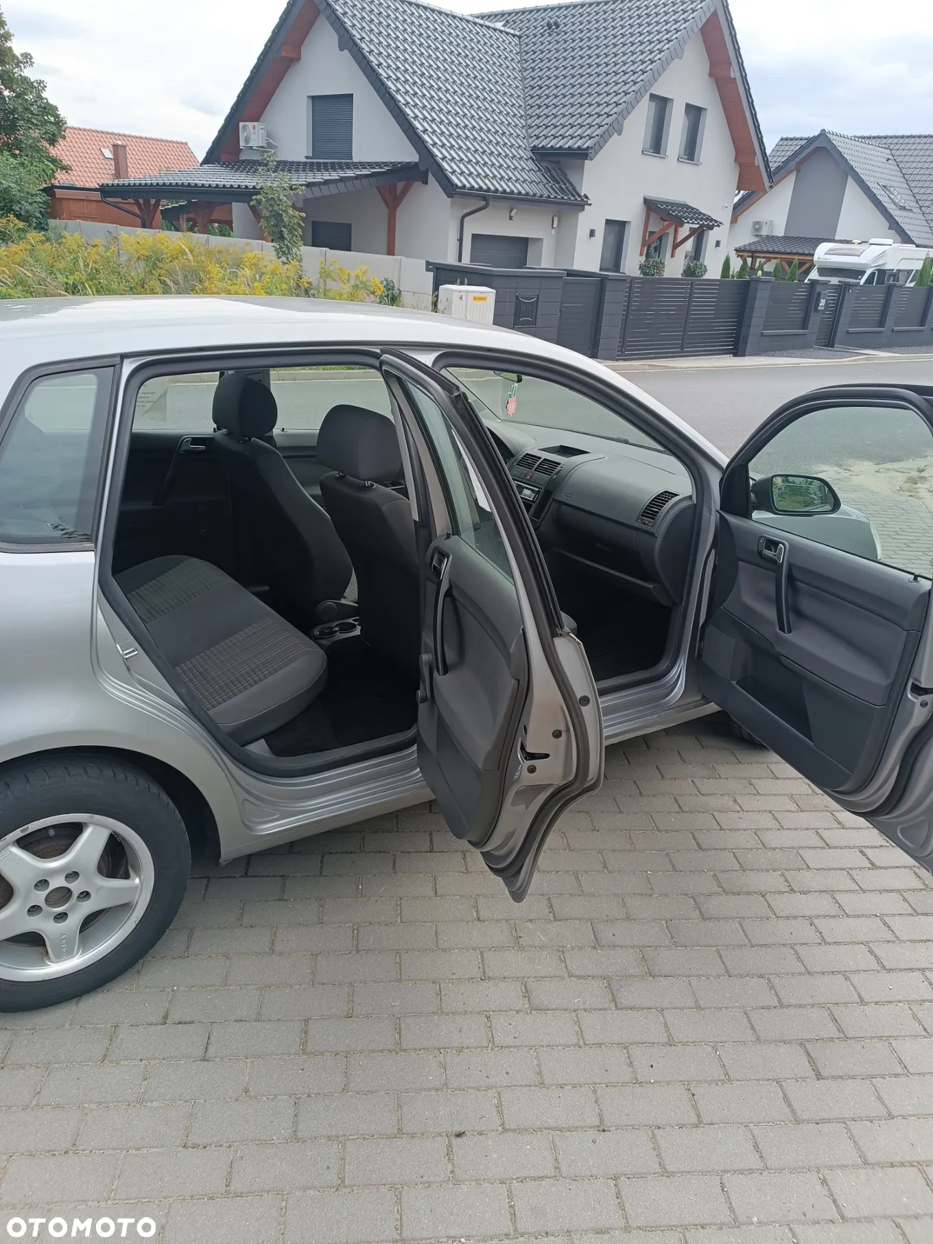 Volkswagen Polo 1.4 16V Comfortline - 8