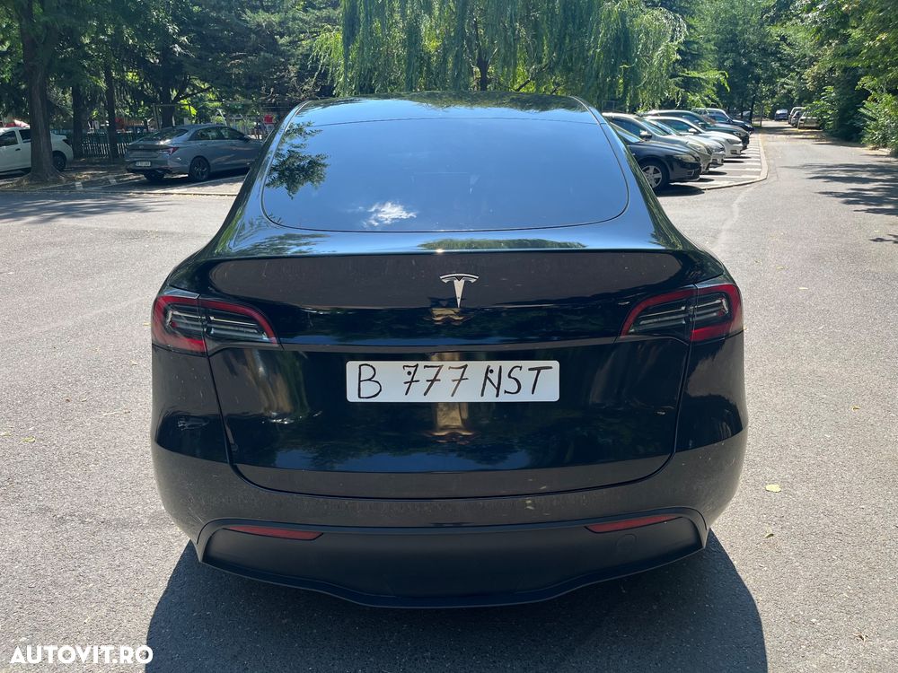 Tesla Model Y Standard - 3
