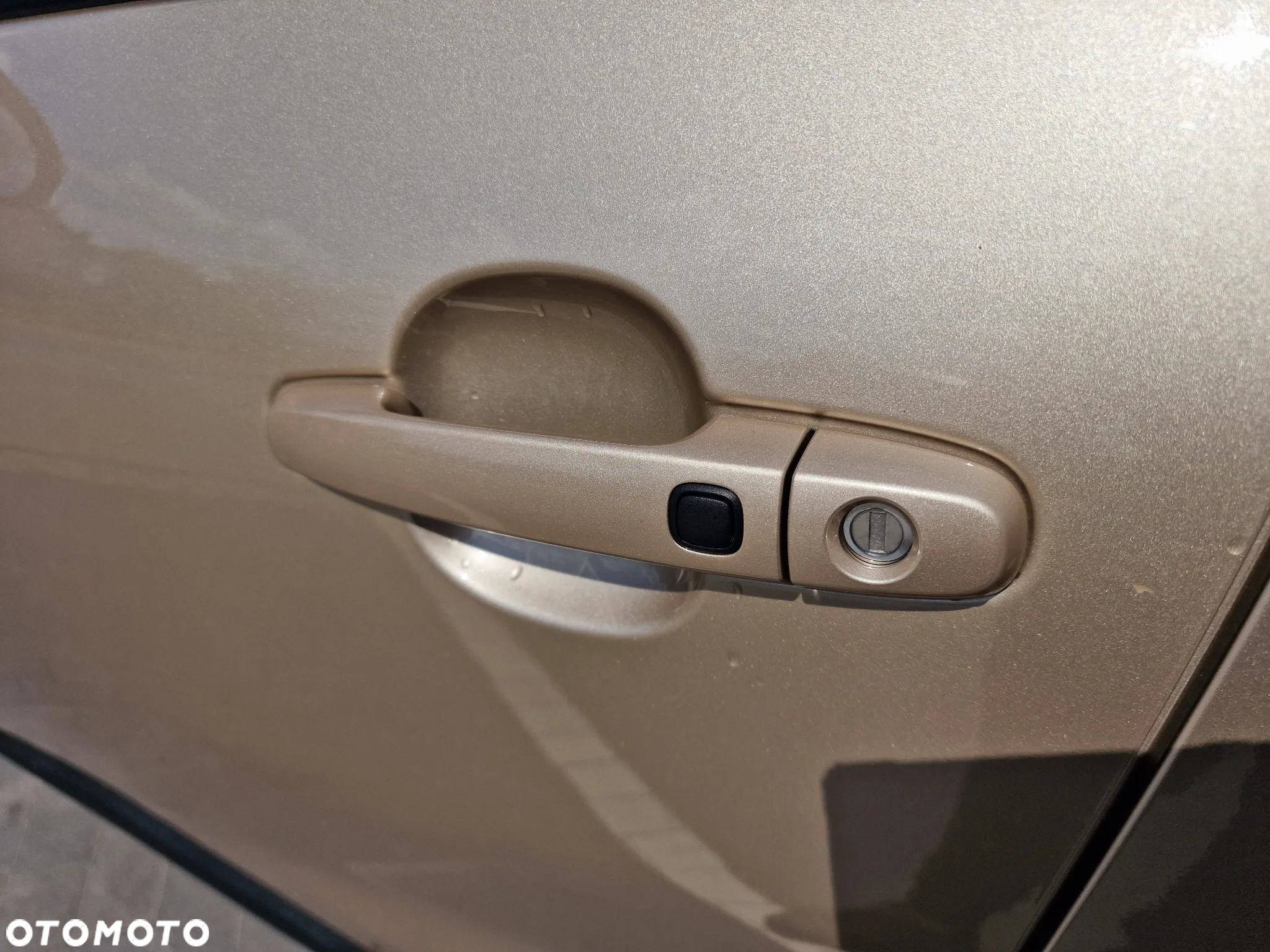 Toyota Aygo X 1.0 VVT-i JBL - 26